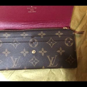 Authentic EMILIE MNG Fuchia Long wallet